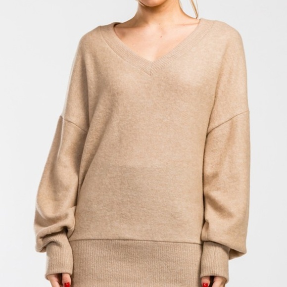 Latte Brushed Knit V-Neck Top - Picture 6 of 8